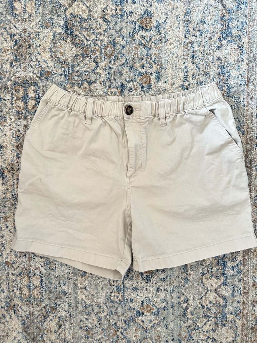 Chubbies Men's Khaki Stretch Elastic Waist Casual Shorts Size Large